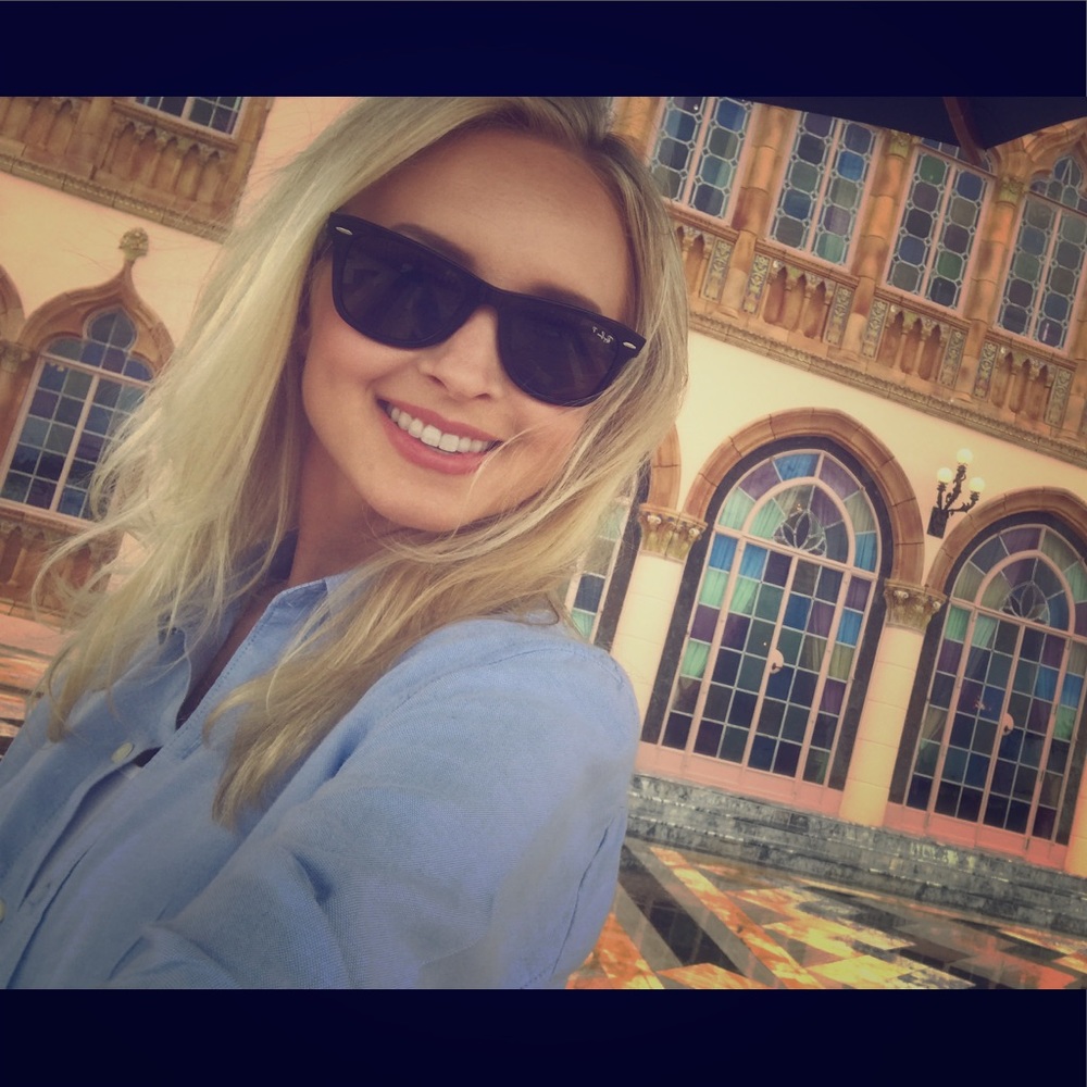 Meet your Posher, Julie